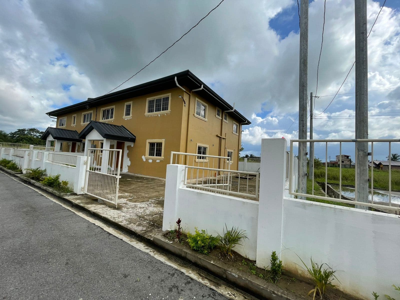 Charlieville House in Gate Community for Sale, Charlieville